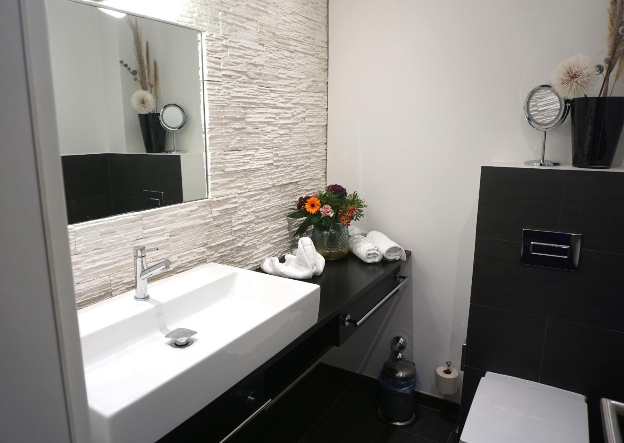 Hotel Bucheneck Linz am Rhein Dış mekan fotoğraf